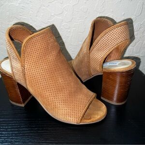 Steve Madden Tan Perforated Slingback Heels